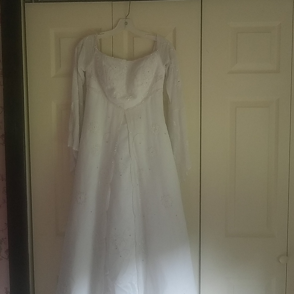 Wedding dress